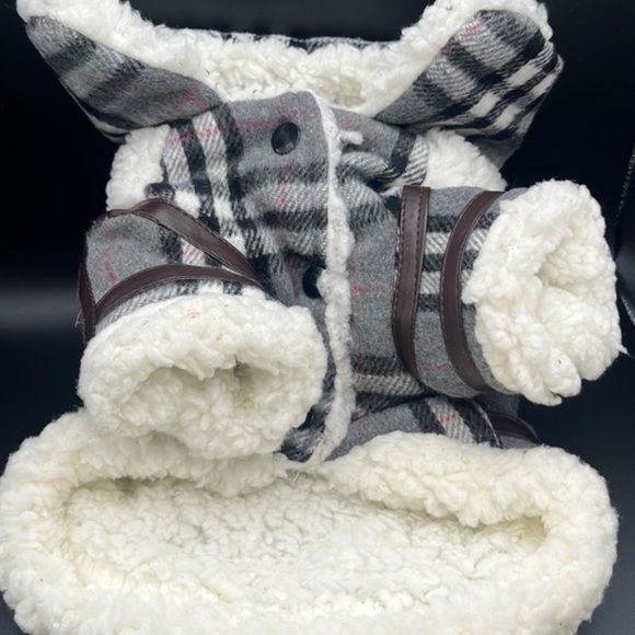 Cozy Plaid Dog Coat:‎ Stylish Winter Wear for Your Furry Friend! - Picture 5 of 9